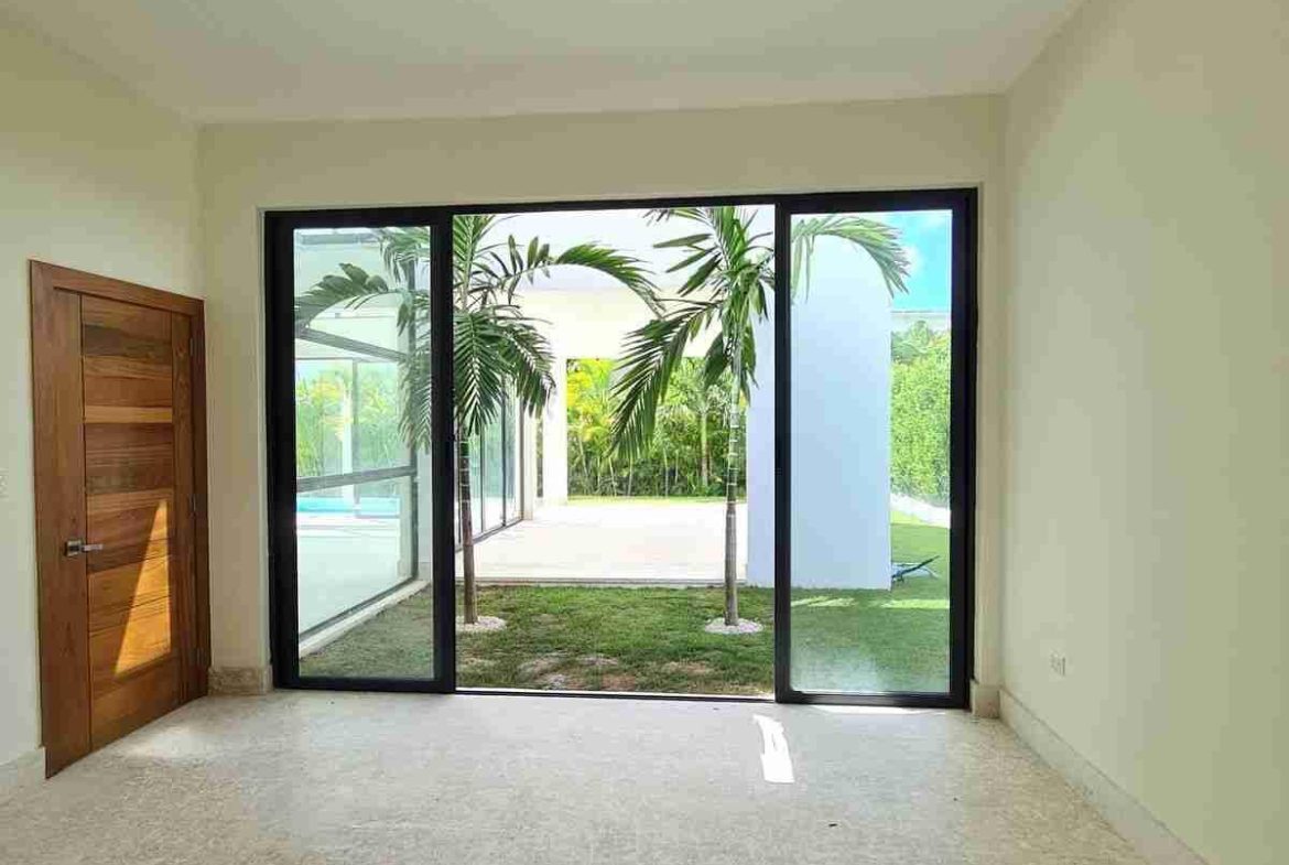 Exclusive 4BR VIlla for sale Punta Cana large Pool. 17