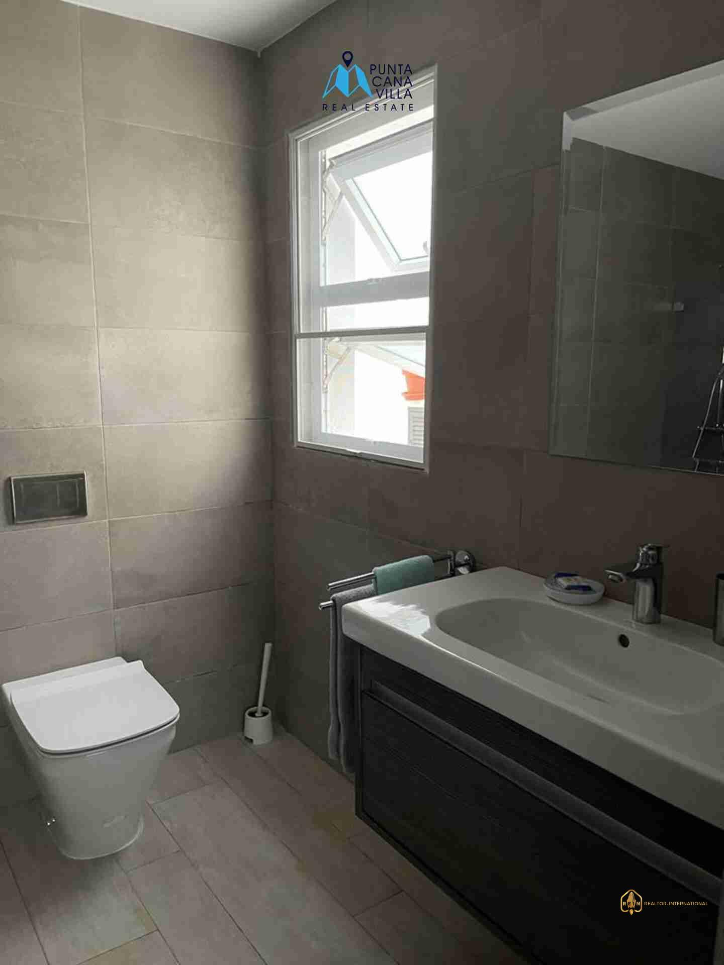 Paseo del Mar condo for sale in Los corales Bathroom2 Paseo del Mar condo for sale in Los corales Bathroom2