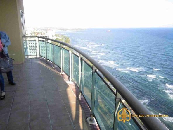 Three-bedroom apartment for sale with sea view in Malecon Center, Santo Domingo