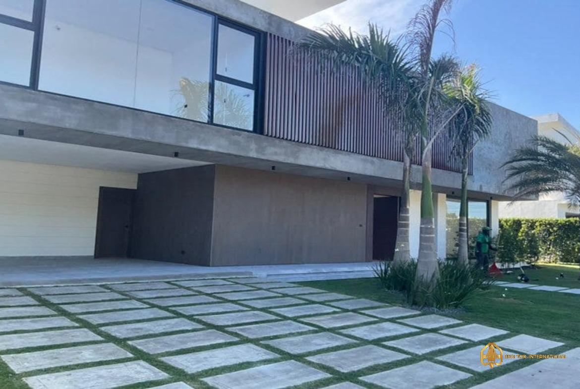 Cap cana condos for sale in Ciudad Las Canas five bedroom villa with covered terrace ()