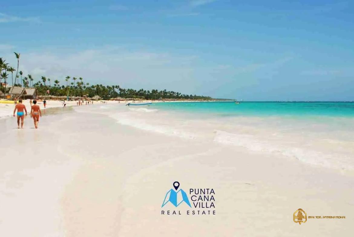 For sale in Punta Cana, three bedroom penthouse in White Sands, Palm Oasis ()