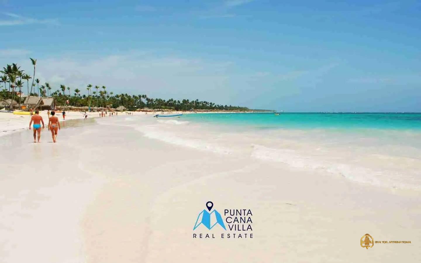 For sale in Punta Cana, three bedroom penthouse in White Sands, Palm Oasis ()