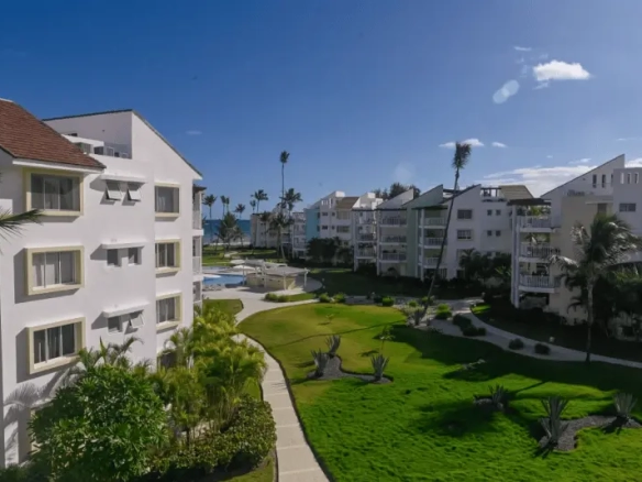 Spectacular Four-bedroom Beachfront Penthouse in Punta Cana with amazing ocean views