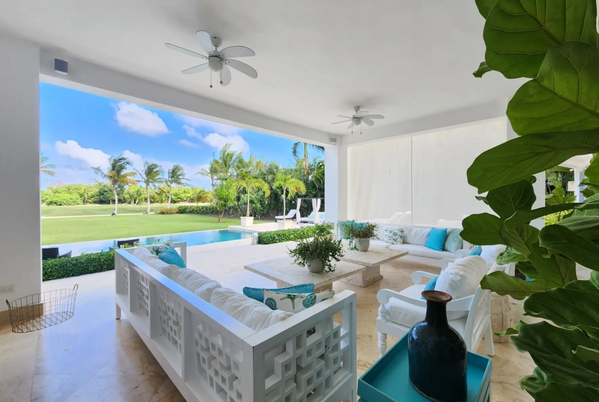 ID , Tortuga, Eight Bedroom Villa For Sale in Punta Cana Resort and Club ()