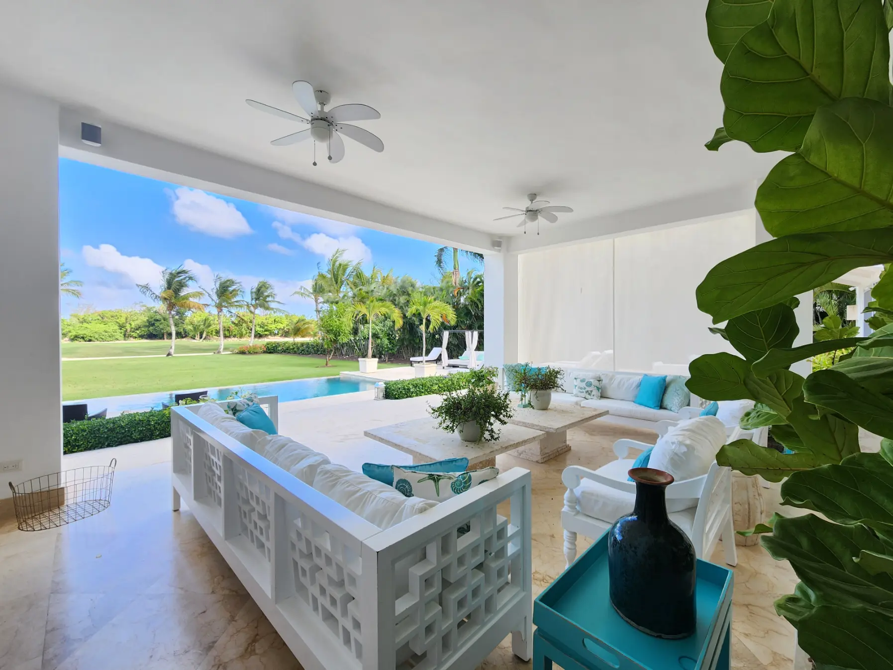 ID , Tortuga, Eight Bedroom Villa For Sale in Punta Cana Resort and Club ()