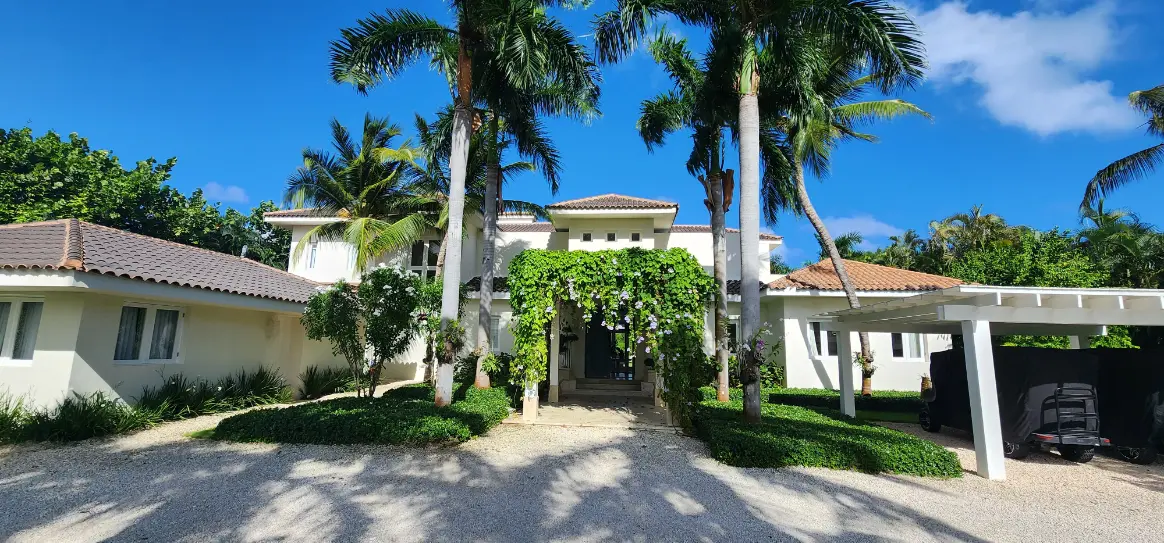 ID , Tortuga, Eight Bedroom Villa For Sale in Punta Cana Resort and Club ()