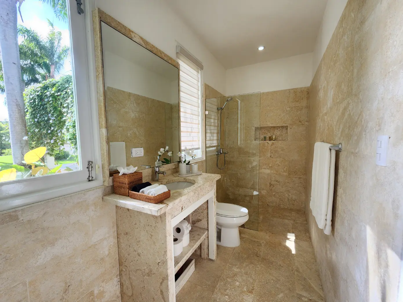 ID , Tortuga, Eight Bedroom Villa For Sale in Punta Cana Resort and Club ()