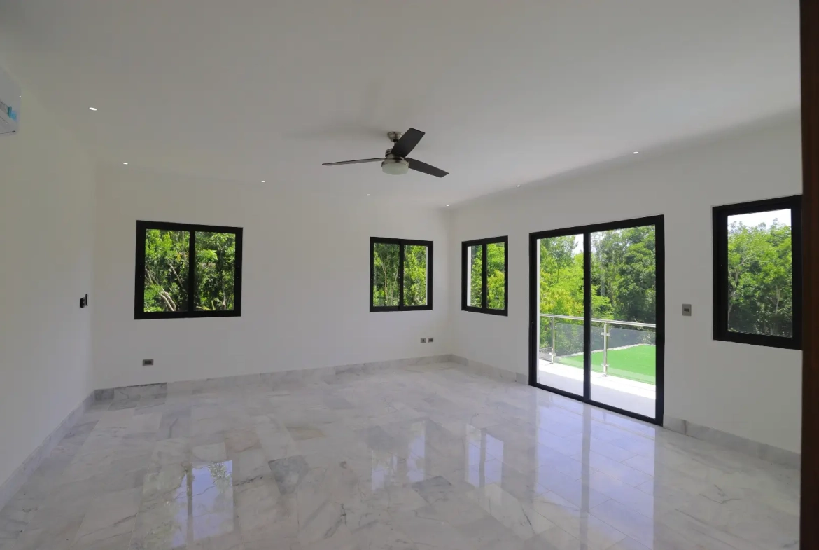 ID , Villa Palmareca , Four Bedroom Villa For Sale In Punta Cana Village With Balcony ()