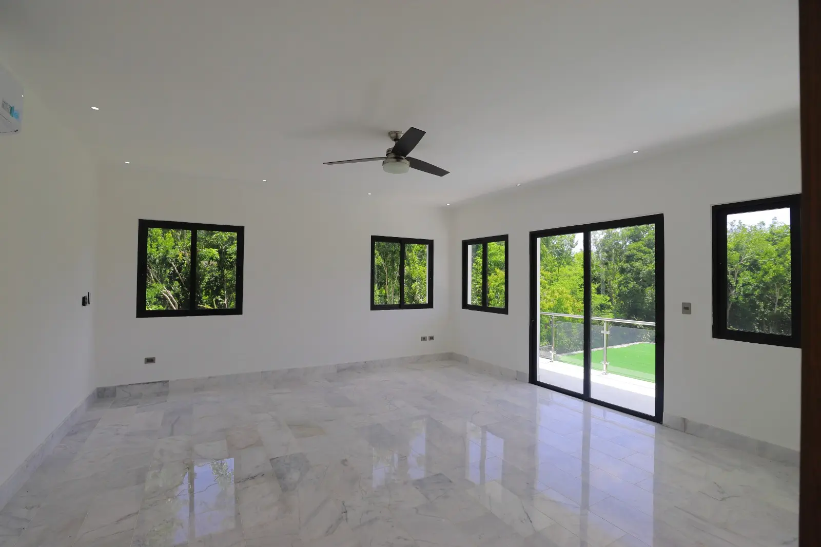 ID , Villa Palmareca , Four Bedroom Villa For Sale In Punta Cana Village With Balcony ()