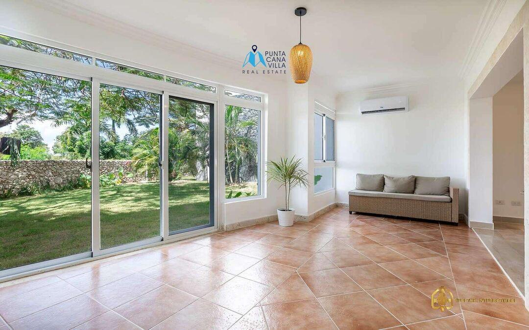 Condos for sale in Bavaro Punta Cana One bedroom apartment with views of the pool ID