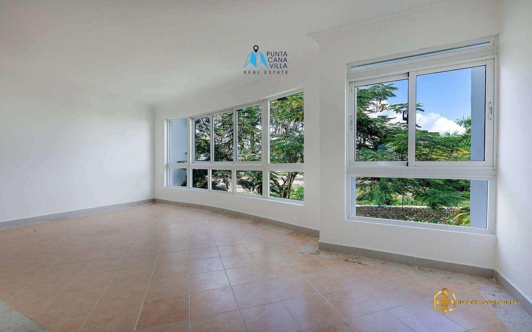 Condos for sale in Bavaro Punta Cana One bedroom apartment with views of the pool ID