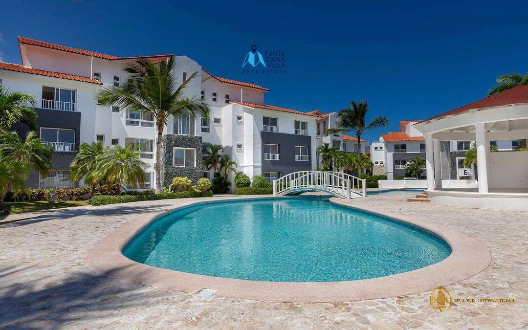 Condos for sale in Bavaro Punta Cana One bedroom apartment with views of the pool ID