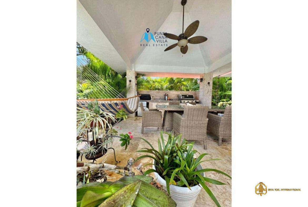 Cocotal Four Bedroom Villa For Sale In Bavaro