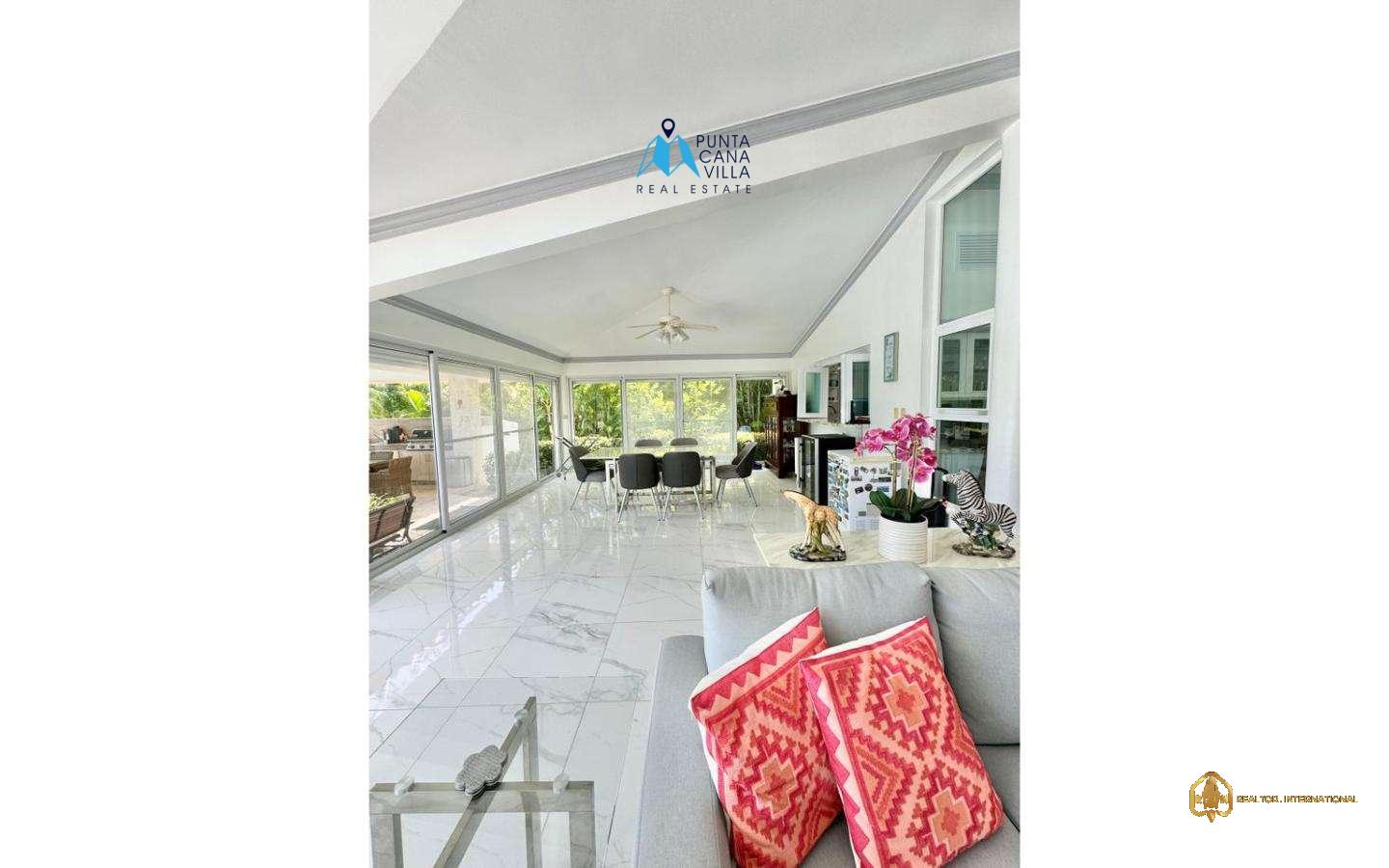 Cocotal Four Bedroom Villa For Sale In Bavaro Cocotal Four Bedroom Villa For Sale In Bavaro
