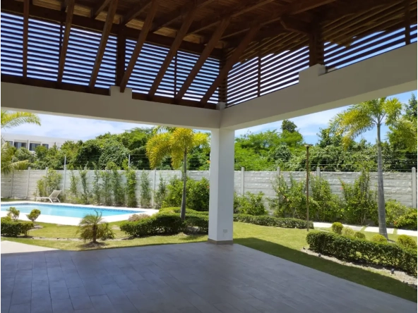 ID Elegant Two Bedroom Villa with Private Garden for Sale in Bávaro, Punta Cana ()