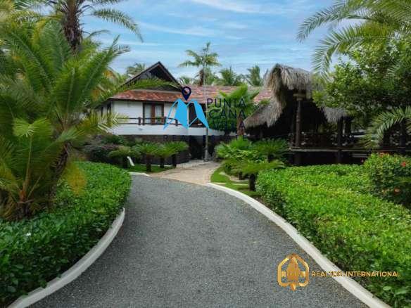 Five Bedroom Villa for Sale in Arrecife, Puntacana Resort & Club ()