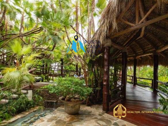 Five Bedroom Villa for Sale in Arrecife, Puntacana Resort & Club ()