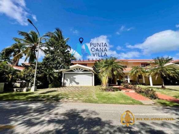 Punta Cana Real Estate Cocotal Bed Duplex Villa + Maid's Room ()