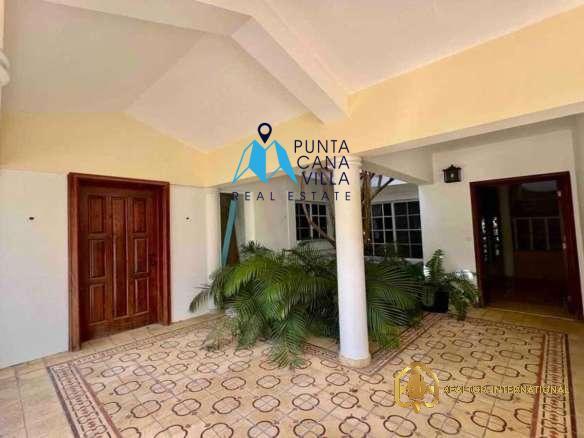 Punta Cana Real Estate Cocotal Bed Duplex Villa + Maid's Room ()