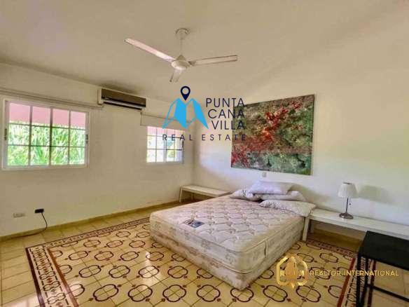 Punta Cana Real Estate Cocotal Bed Duplex Villa + Maid's Room ()