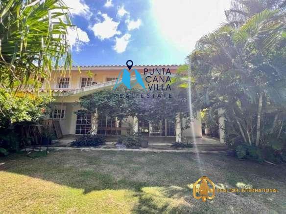 Punta Cana Real Estate Cocotal Bed Duplex Villa + Maid's Room ()