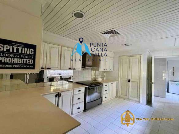 Punta Cana Real Estate Cocotal Bed Duplex Villa + Maid's Room ()