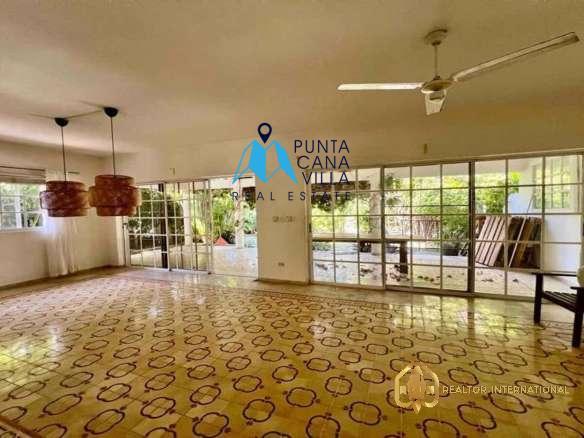 Punta Cana Real Estate Cocotal Bed Duplex Villa + Maid's Room ()