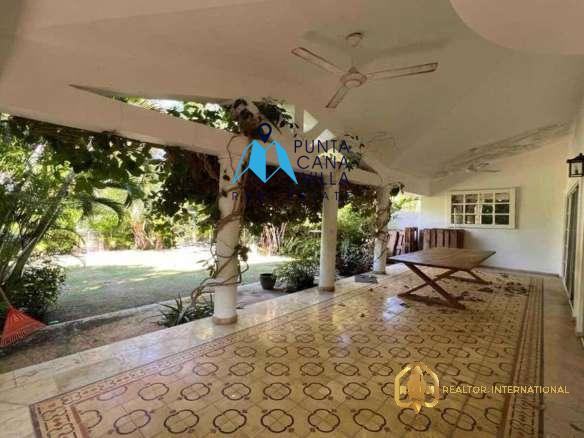 Punta Cana Real Estate Cocotal Bed Duplex Villa + Maid's Room ()