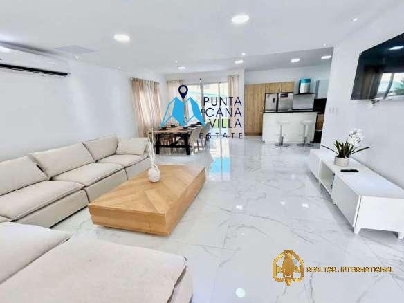 Fully Furnished BR Villa in Bavaro – Steps from the Beach ()