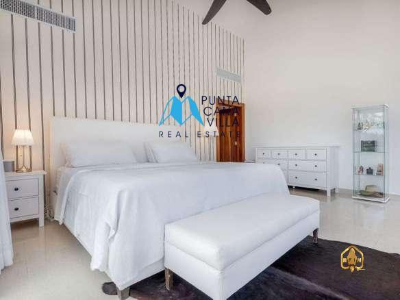 Contemporary Bedroom Villa for Sale in Cocotal Bavaro ()