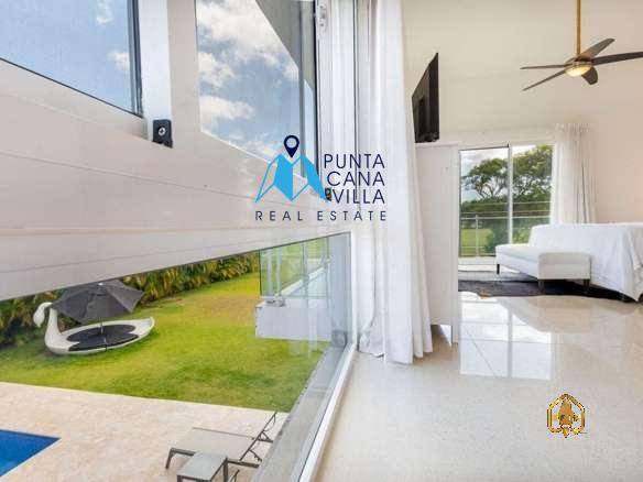Contemporary Bedroom Villa for Sale in Cocotal Bavaro ()