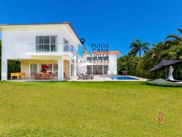 Contemporary Bedroom Villa for Sale in Cocotal Bavaro ()