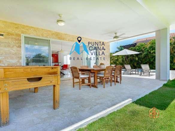 Contemporary Bedroom Villa for Sale in Cocotal Bavaro ()