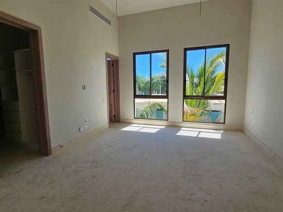 ID Majestic Bedroom Golf Villa in Hacienda – Private Interior Garden and Elite Views ()