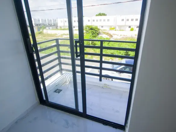 Peony Residences Luxury Modern BR Townhouse Featuring a Private Pool and Scenic Rooftop Oasis in Bavaro, Punta Cana ()