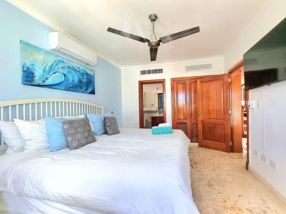 ID Stunning Bedroom Penthouse for Sale at Playa Turquesa, Bavaro–Punta Cana ()